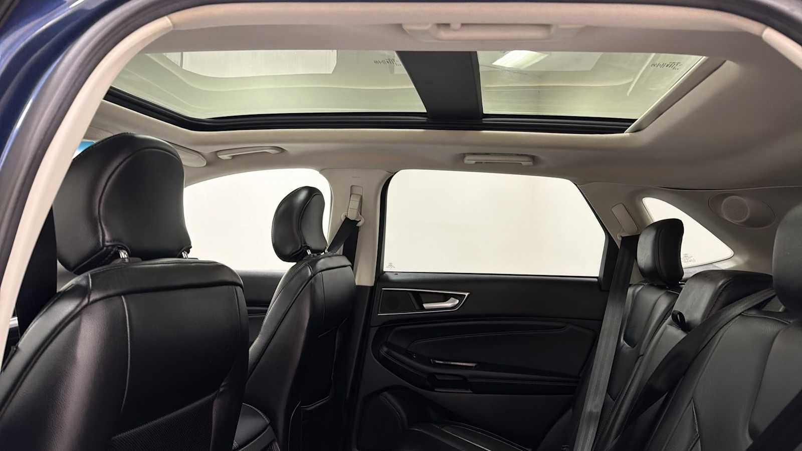 Used 2017 Ford Edge Titanium w/ Equipment Group 301A image 24