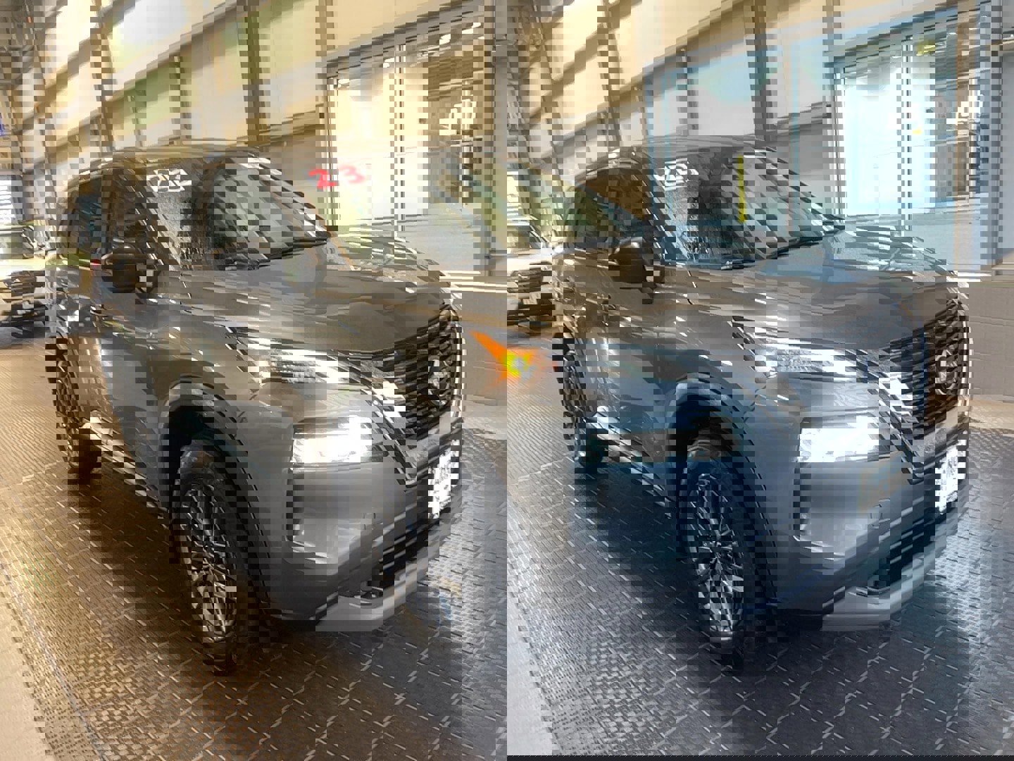 Used 2023 Nissan Rogue S image 1