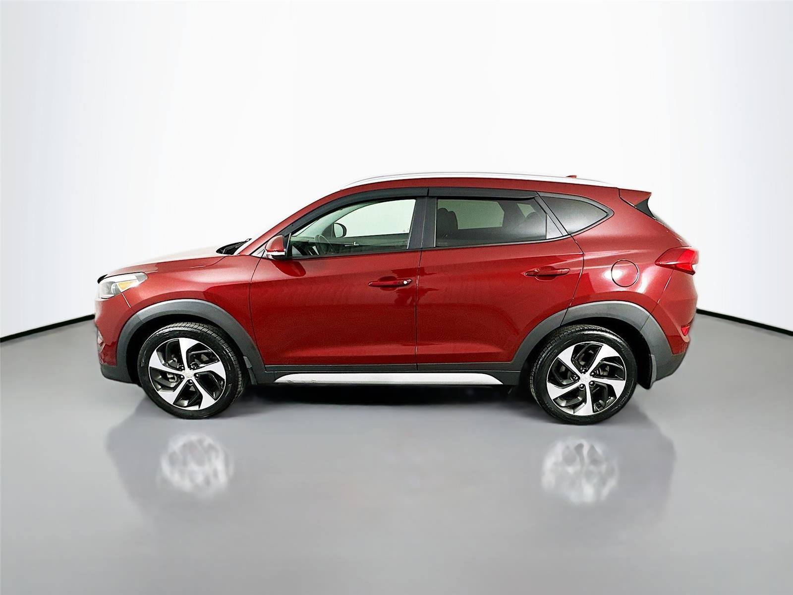 Used 2018 Hyundai Tucson Sport image 4