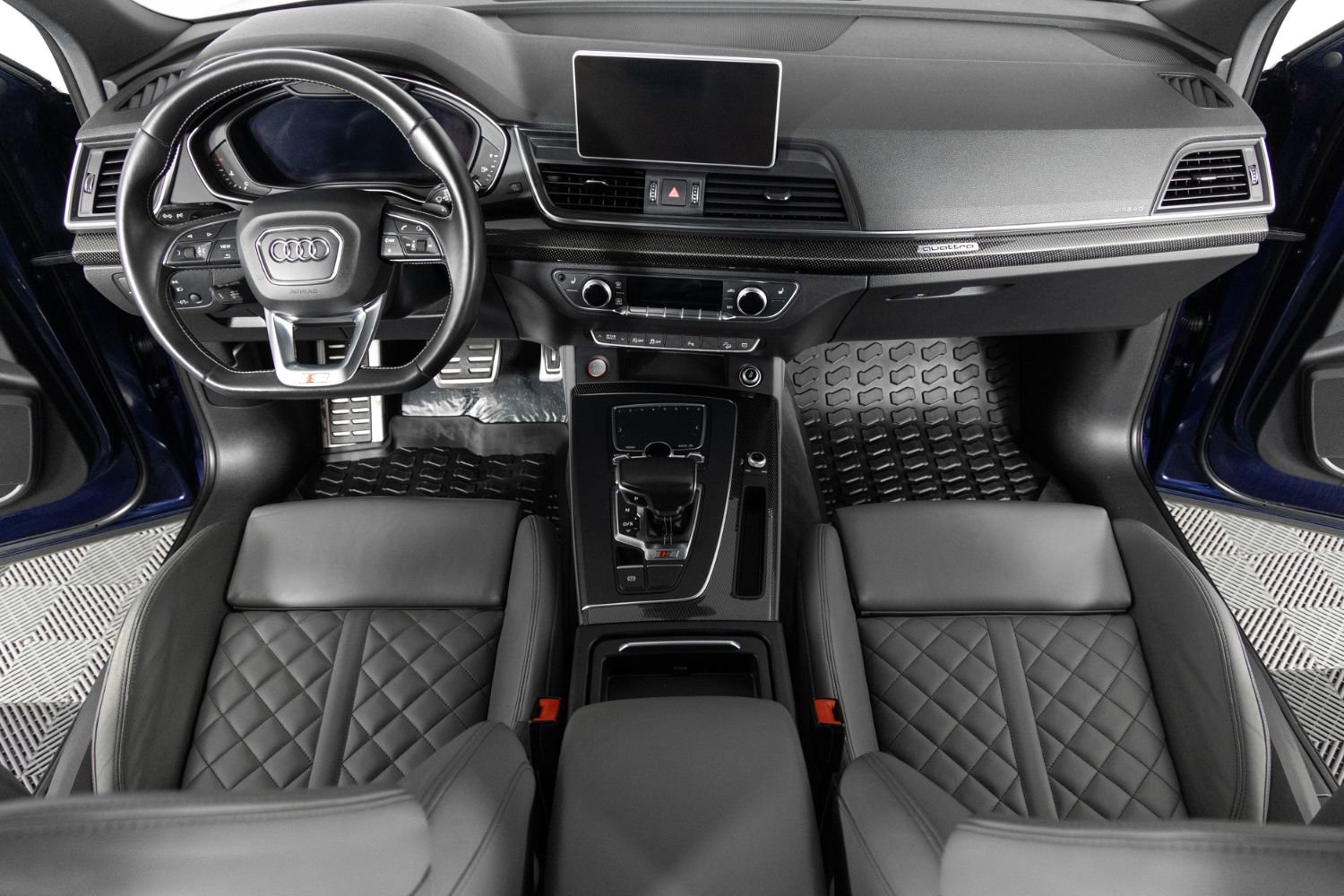 Used 2018 Audi SQ5 Premium Plus w/ Navigation Package image 34