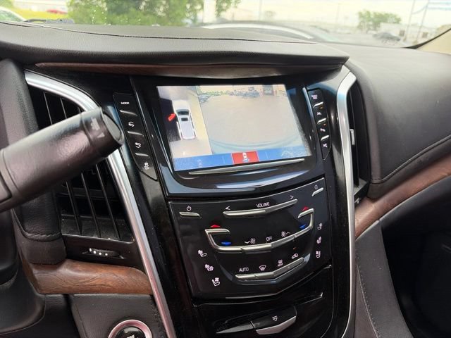 Used 2019 Cadillac Escalade ESV Luxury AWD/4WD image 20