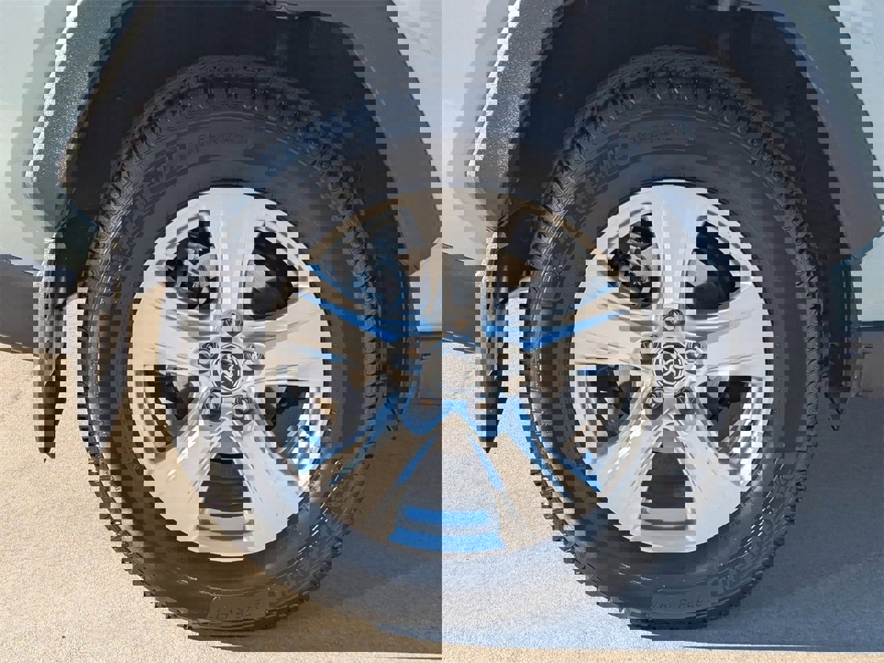 Used 2021 Toyota RAV4 XLE image 7