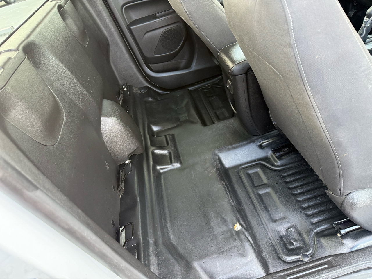 Used 2022 Chevrolet Colorado LT w/ Fleet Safety Package image 14