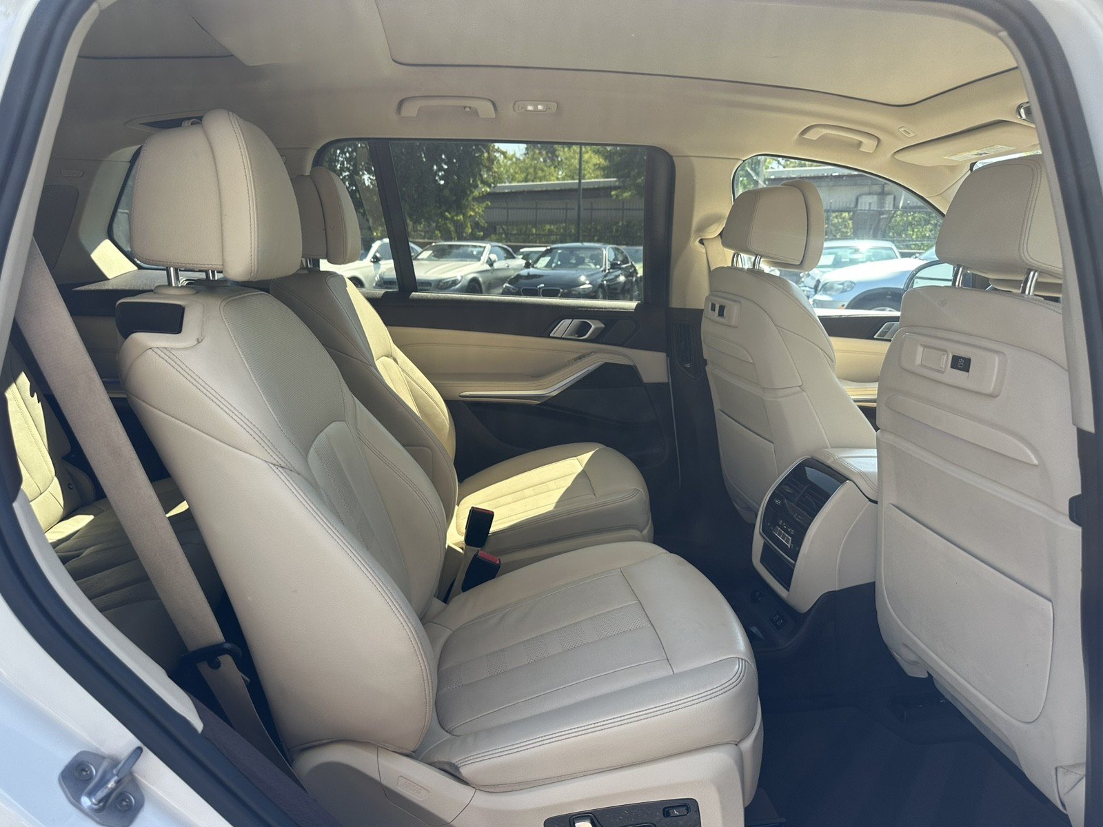 Used 2019 BMW X7 xDrive50i w/ Premium Package AWD/4WD image 22