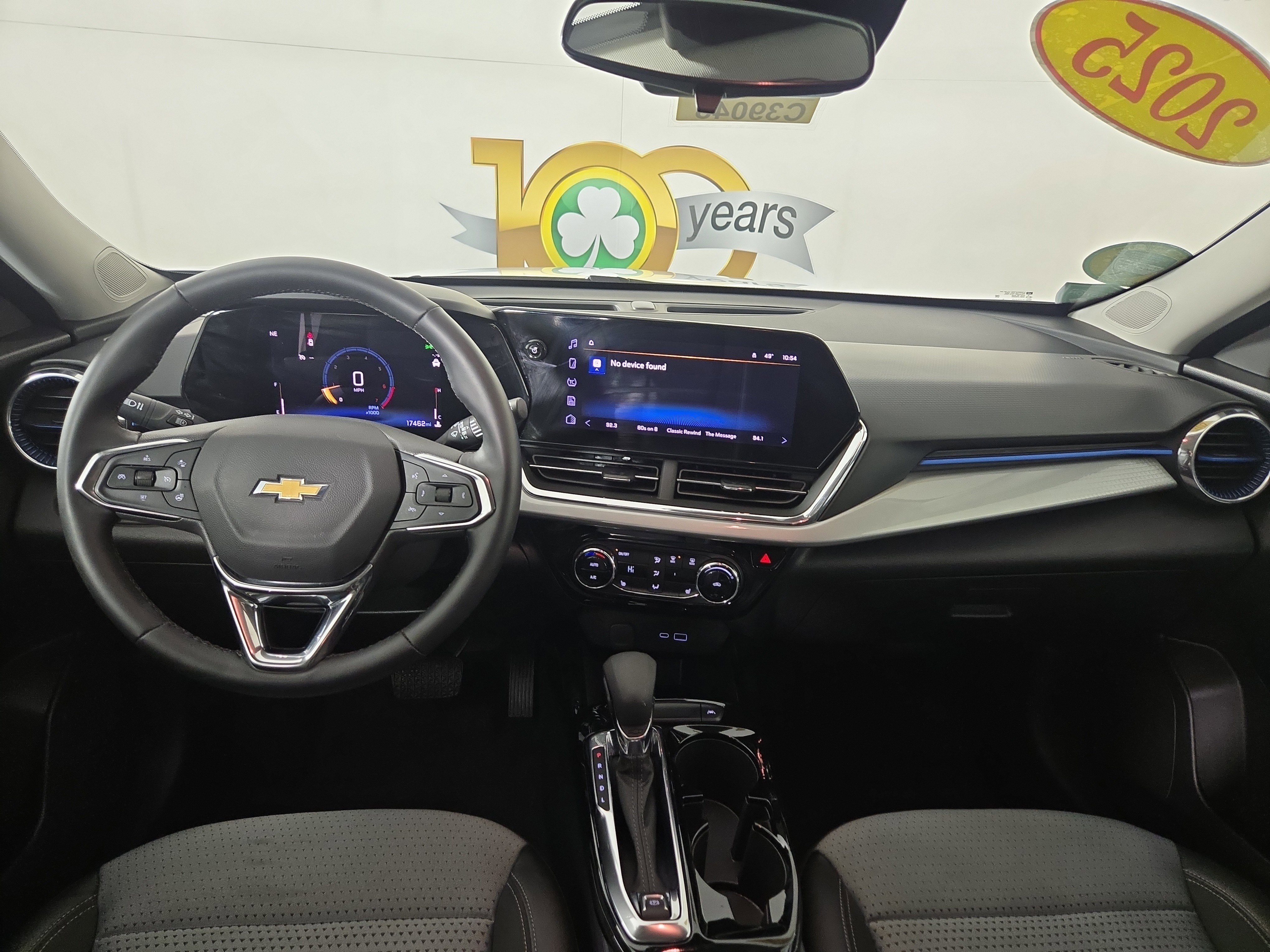 Used 2025 Chevrolet Trax LT w/ LT Convenience Package image 14