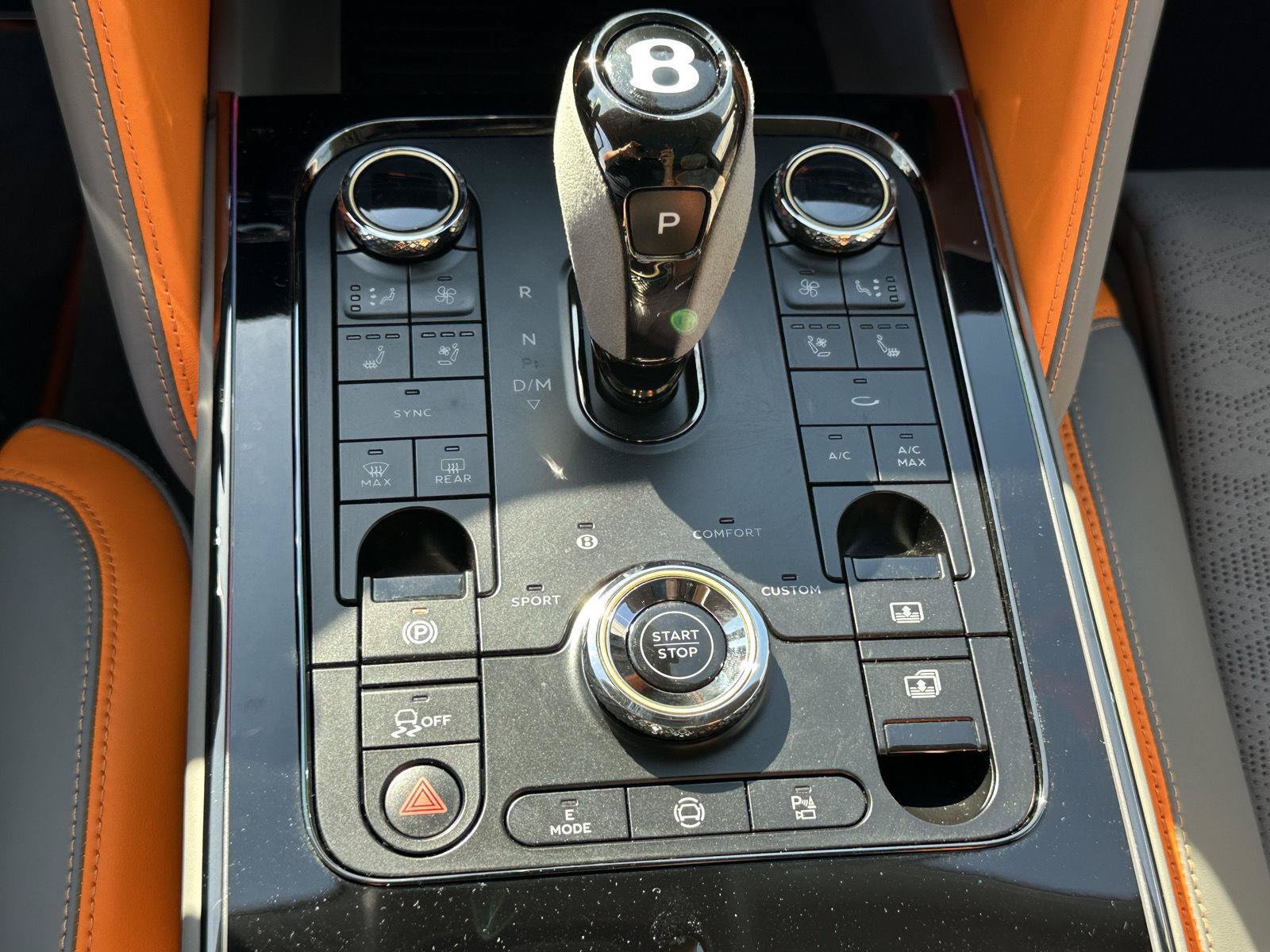 New 2025 Bentley Flying Spur Plug-In Hybrid AWD/4WD image 48