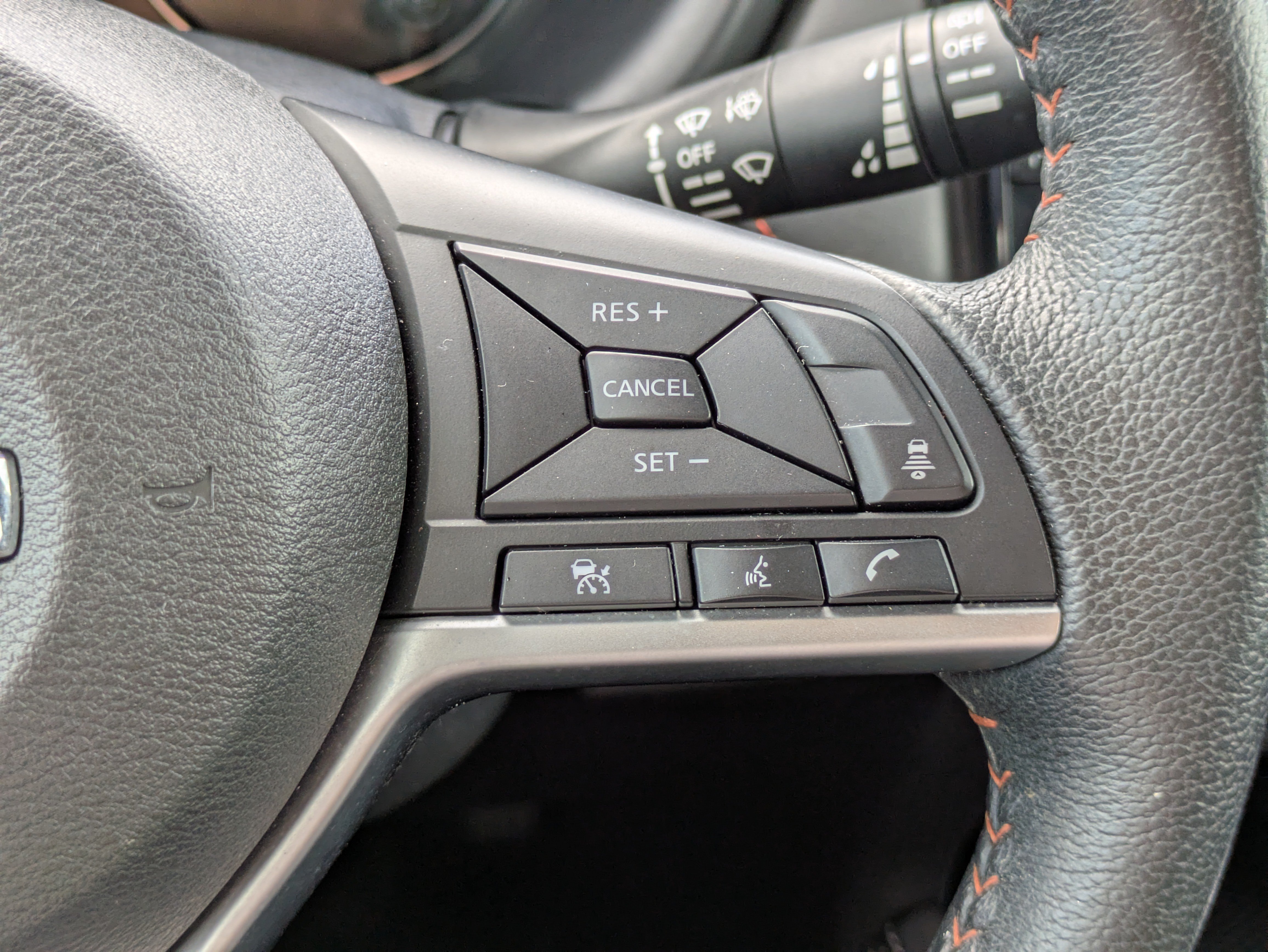 Used 2021 Nissan Kicks SR FWD image 23