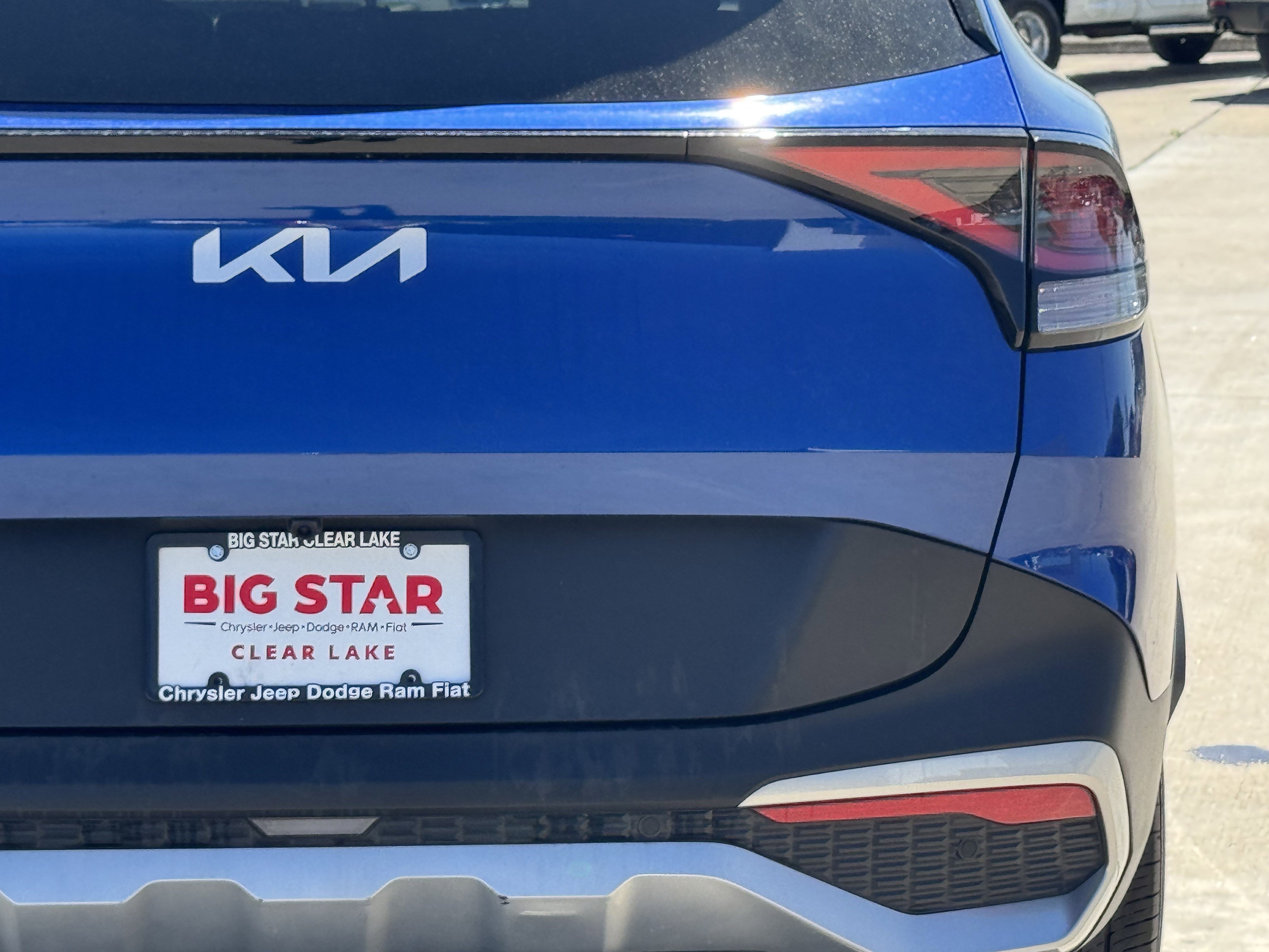 Used 2024 Kia Sportage EX image 10