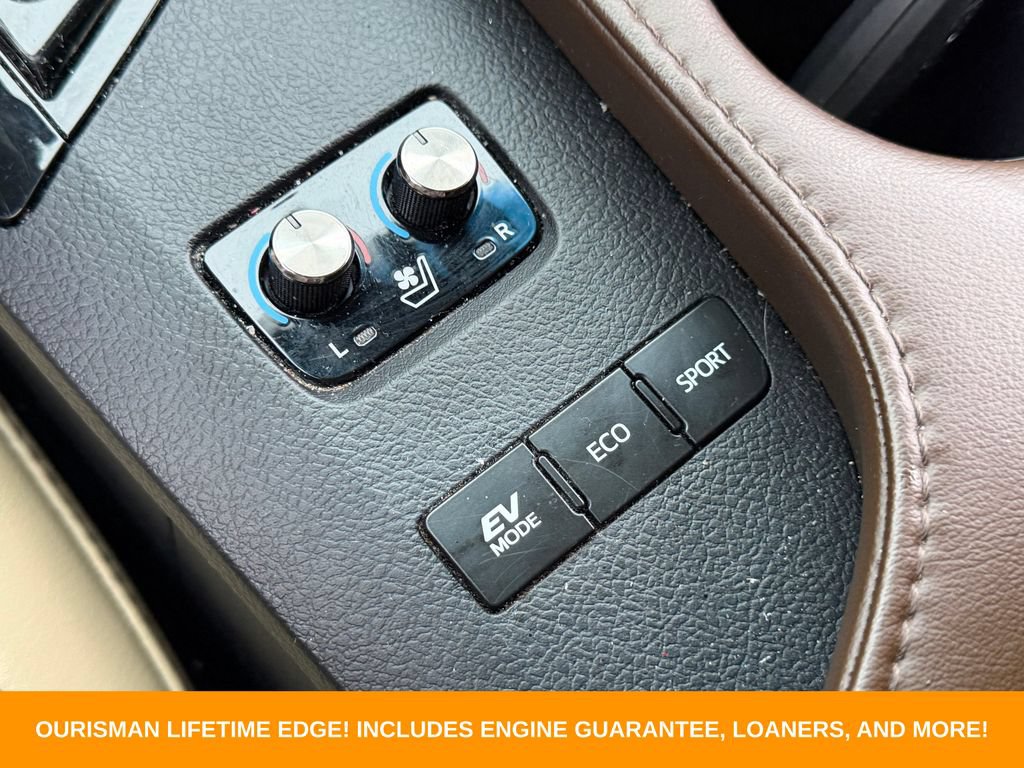 Used 2014 Toyota Avalon Limited w/ Technology Package FWD image 23
