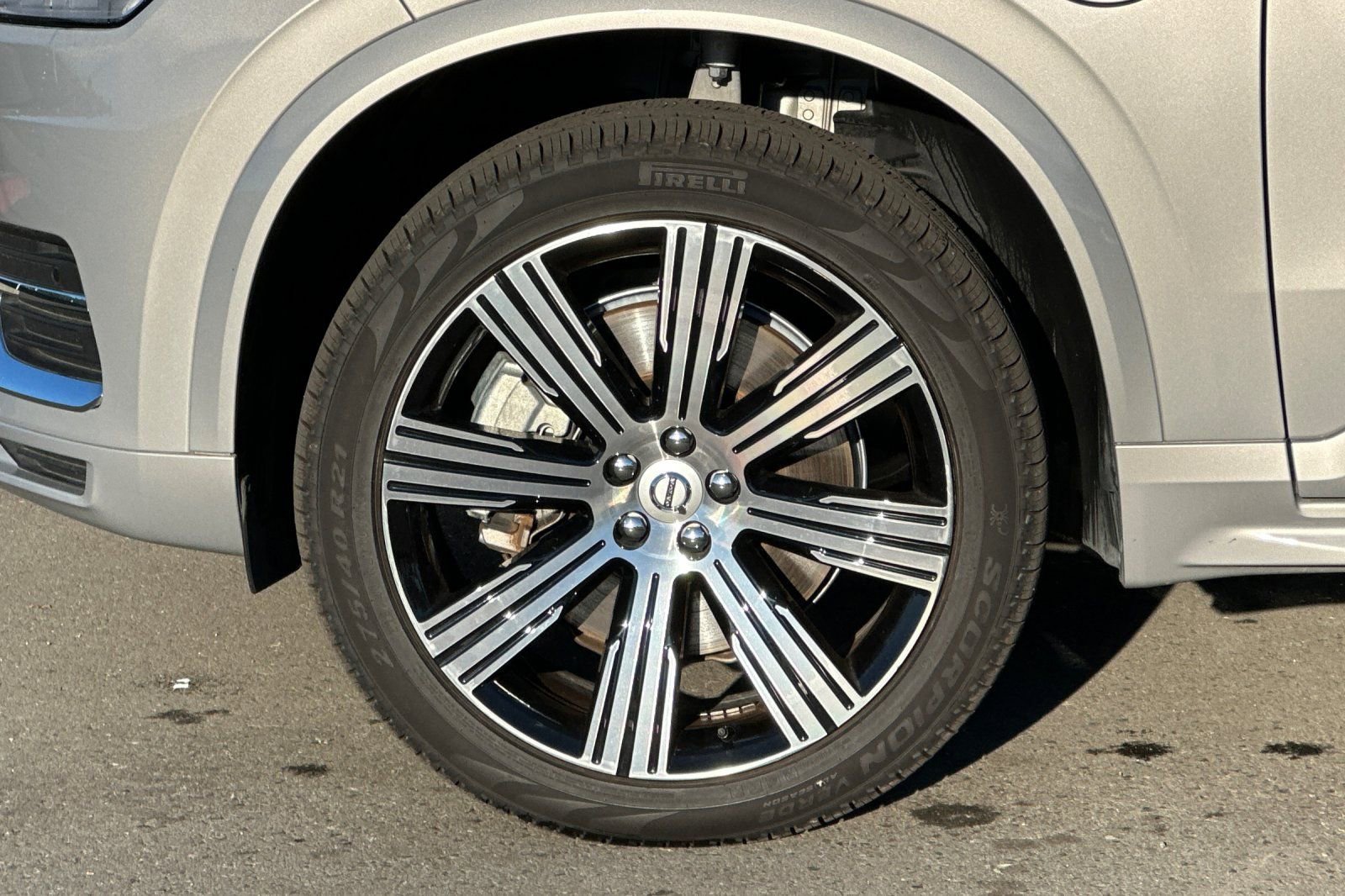 Used 2023 Volvo XC90 T8 Core image 11