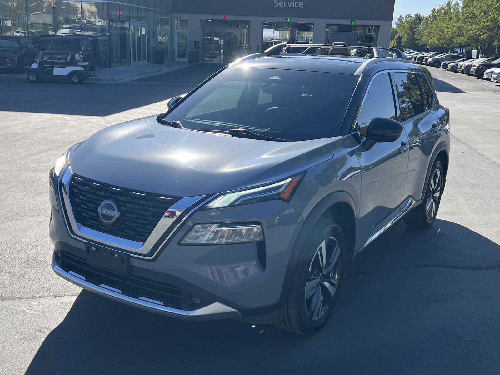 Used 2022 Nissan Rogue Platinum w/ Head-Up Display Package AWD/4WD image 11