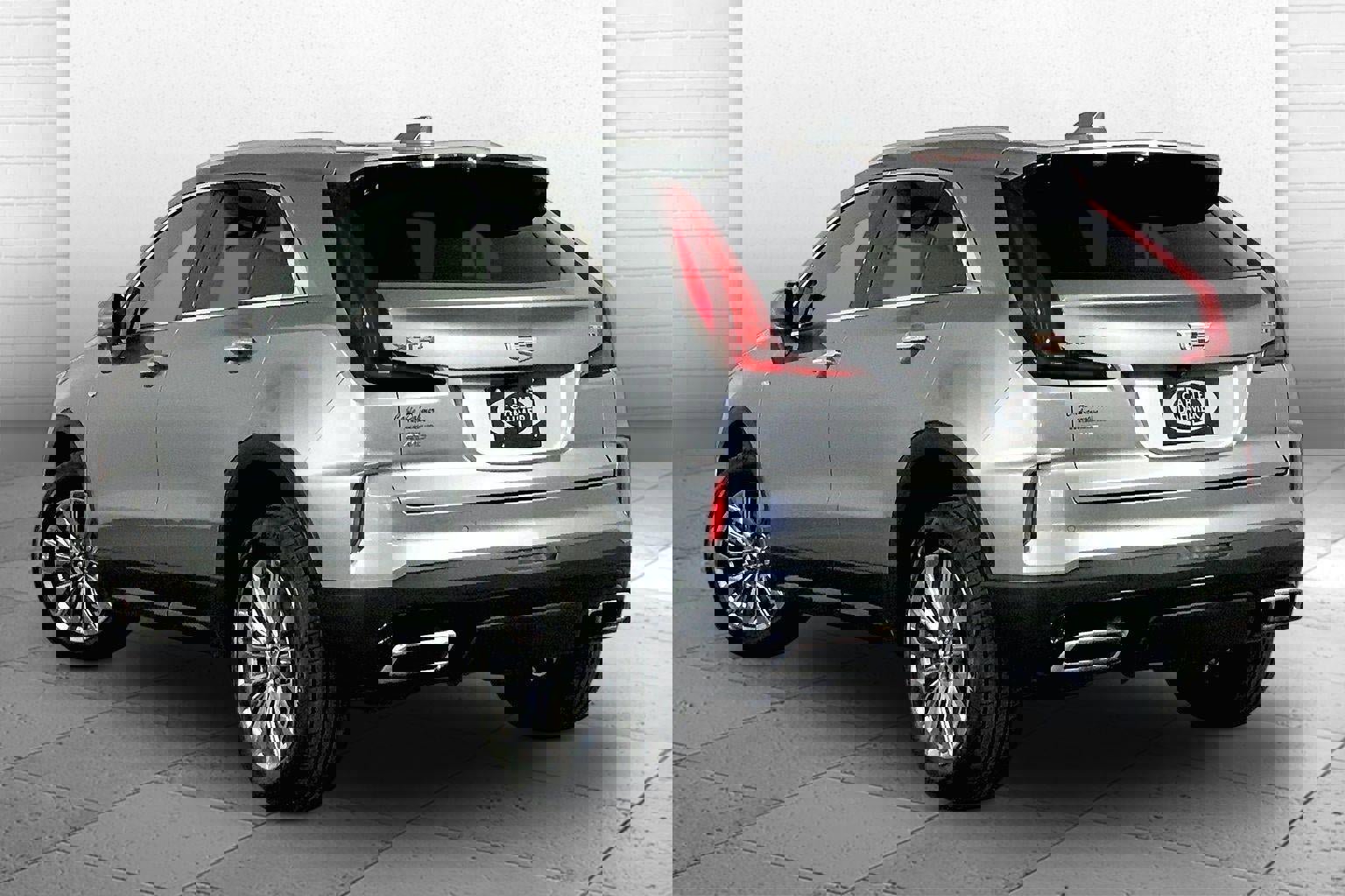 Used 2024 Cadillac XT4 Premium Luxury image 11