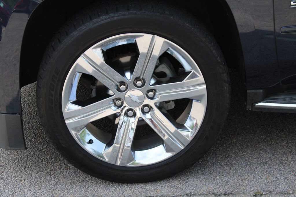 Used 2017 Chevrolet Suburban Premier AWD/4WD image 41