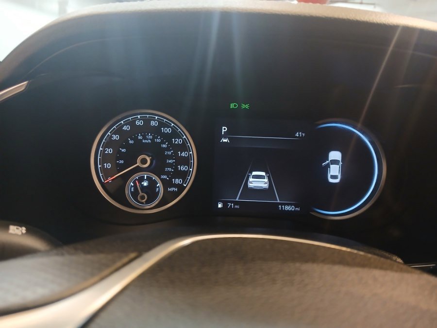 Used 2023 Genesis G70 2.0T w/ Sport Prestige Package image 24