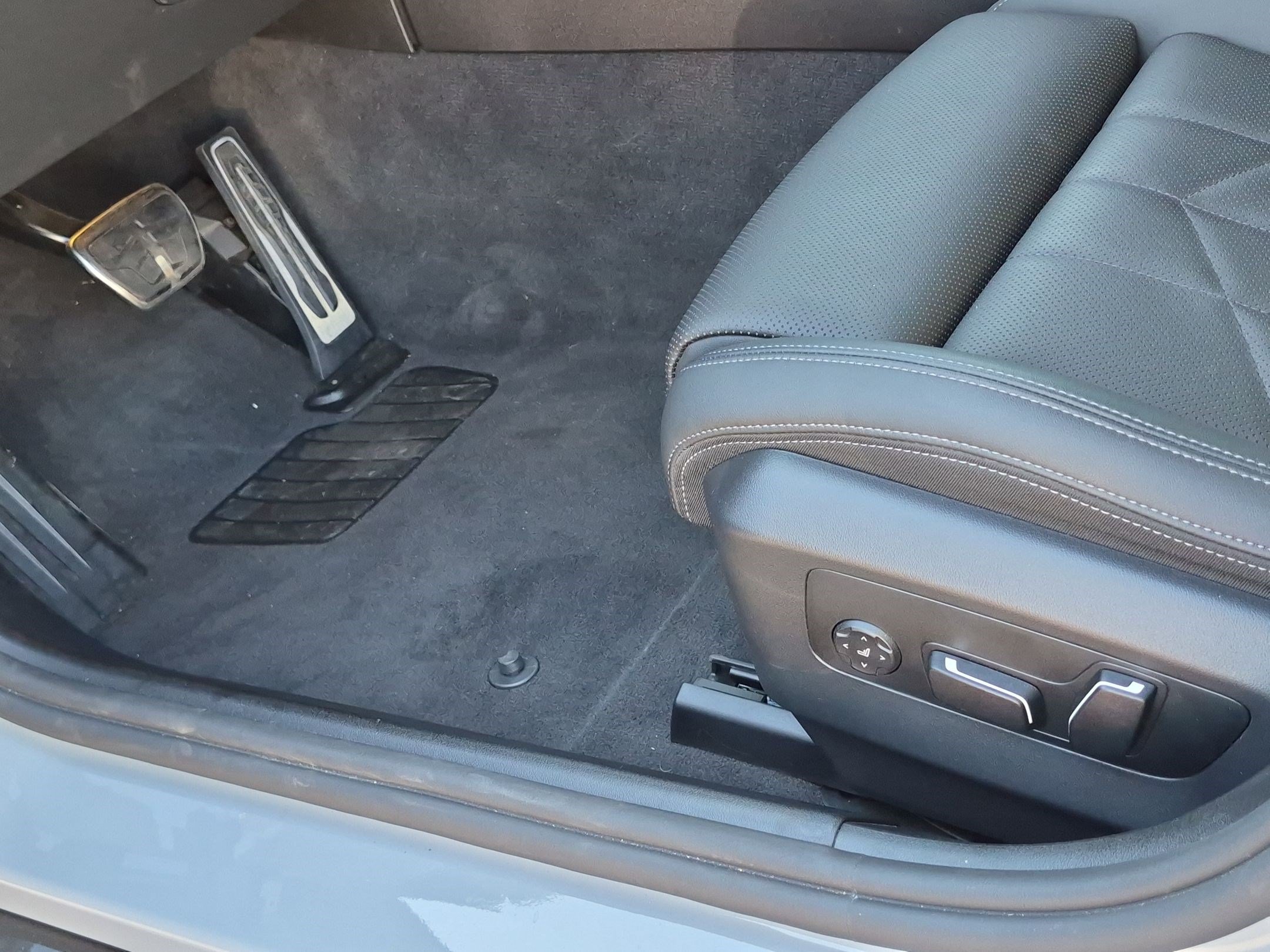 Certified 2026 BMW 530i w/ M Sport Package RWD image 17