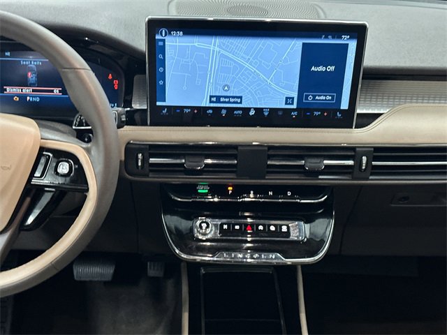 Used 2023 Lincoln Corsair AWD image 18