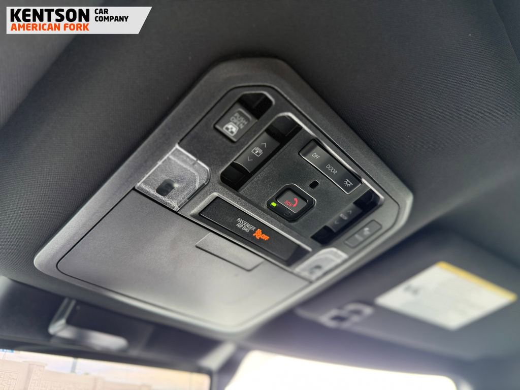 Used 2025 Toyota Tundra Platinum AWD/4WD image 33
