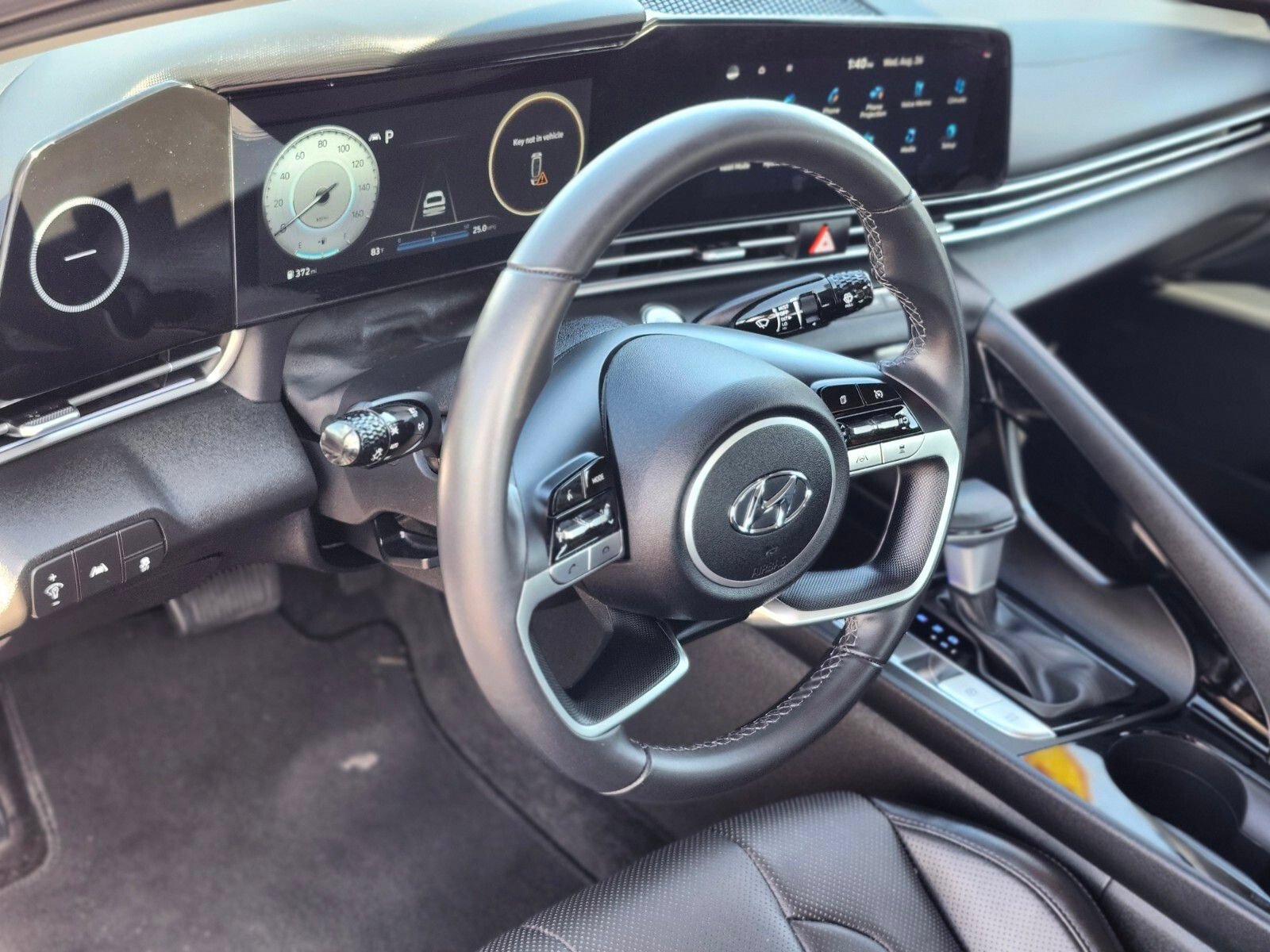 Used 2023 Hyundai Elantra Limited w/ Preferred Accessory Package FWD image 19