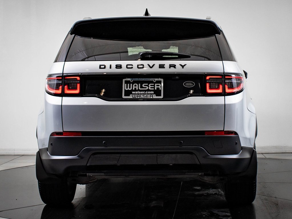Used 2022 Land Rover Discovery Sport SE image 7