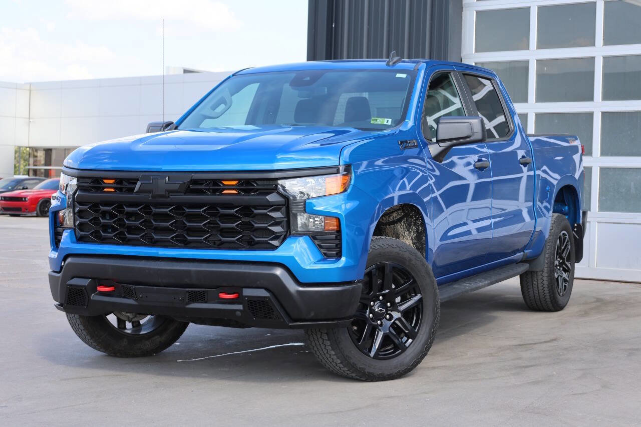 Used 2023 Chevrolet Silverado 1500 Custom Trail Boss image 3