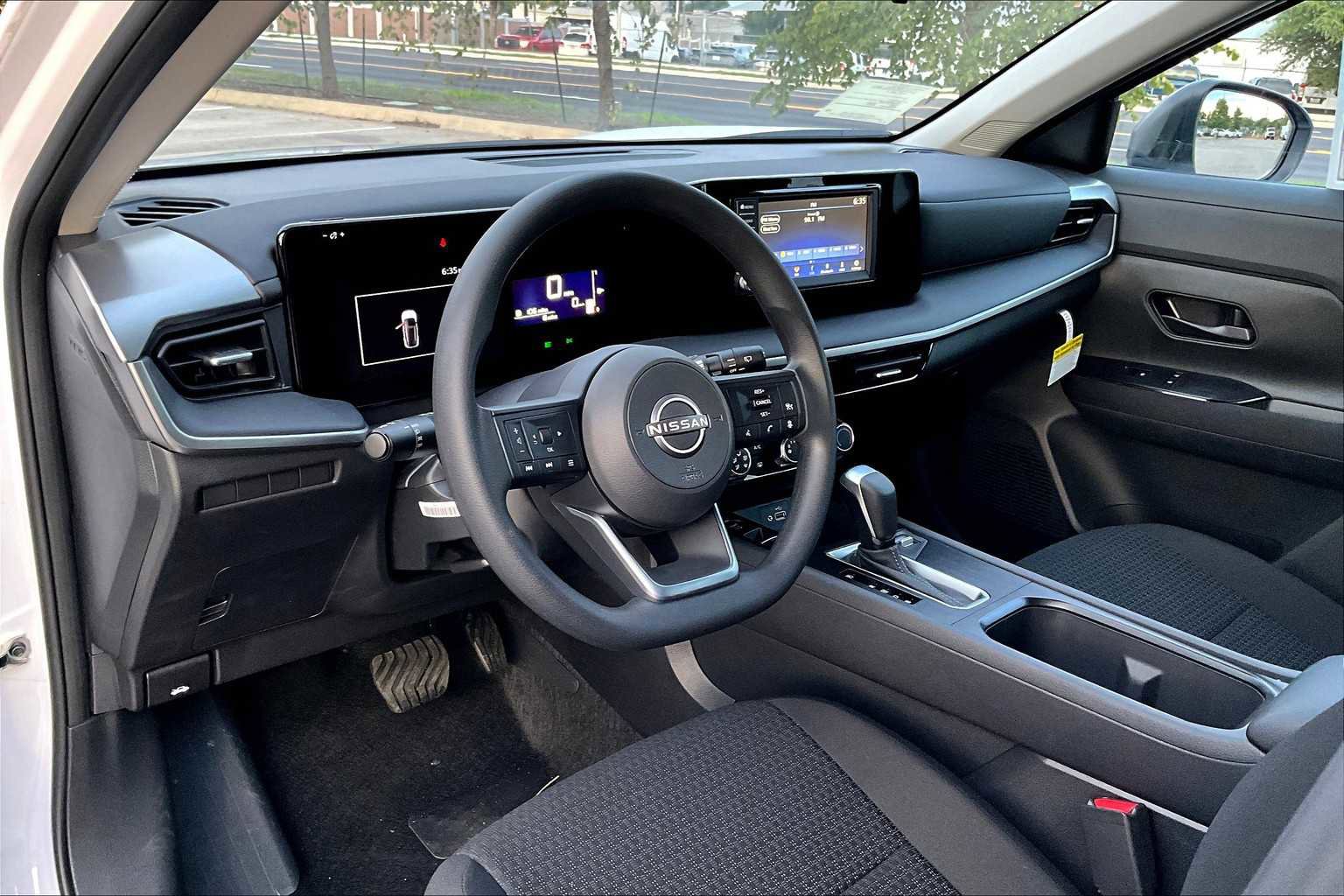 New 2025 Nissan Kicks S image 10