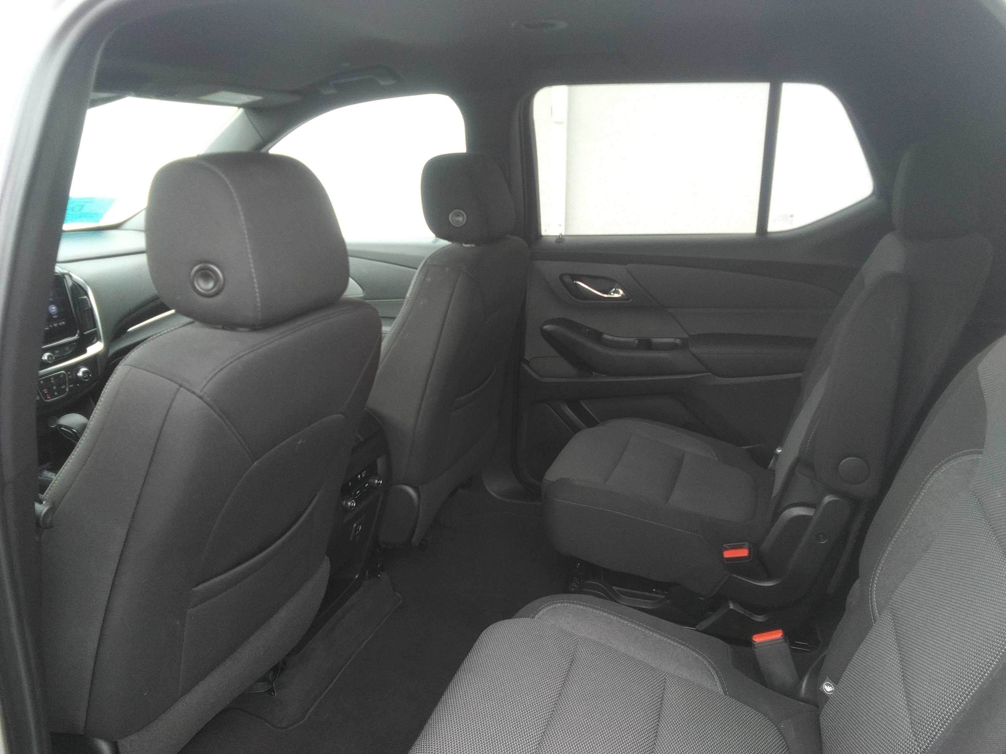 Used 2022 Chevrolet Traverse LT image 11