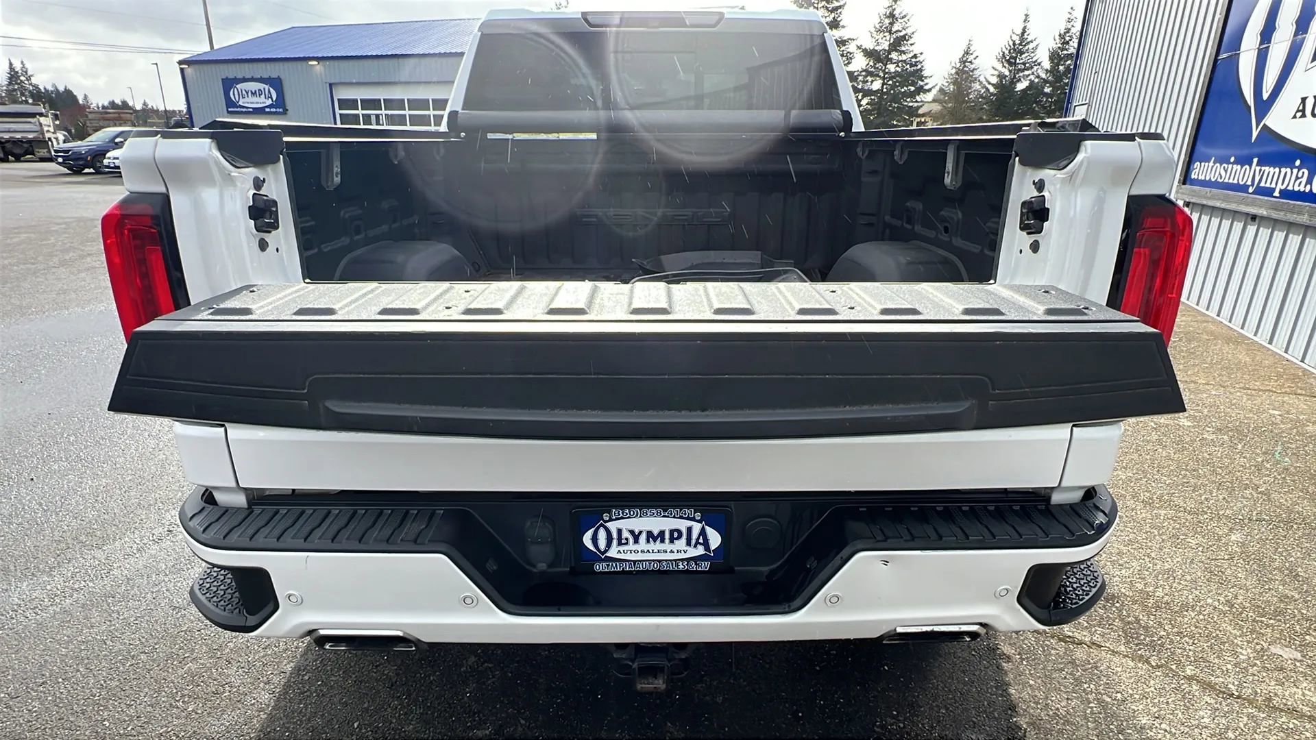 Used 2019 GMC Sierra 1500 Denali AWD/4WD image 11