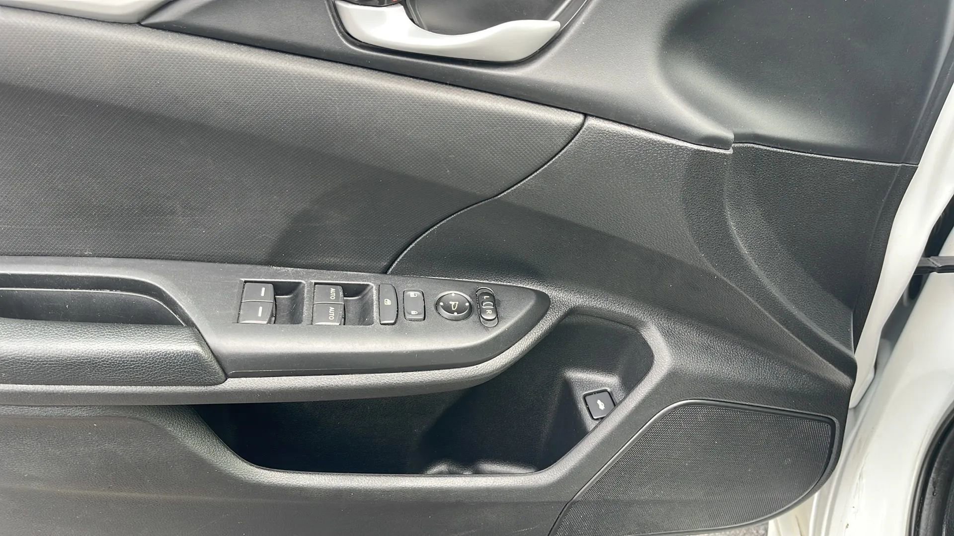 Used 2020 Honda Civic Sport image 18