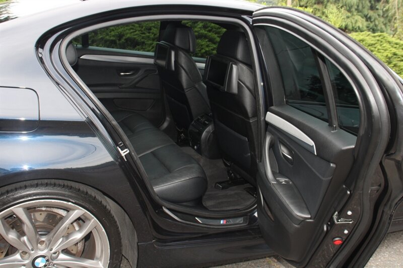 Used 2011 BMW 535i xDrive Sedan AWD/4WD image 6