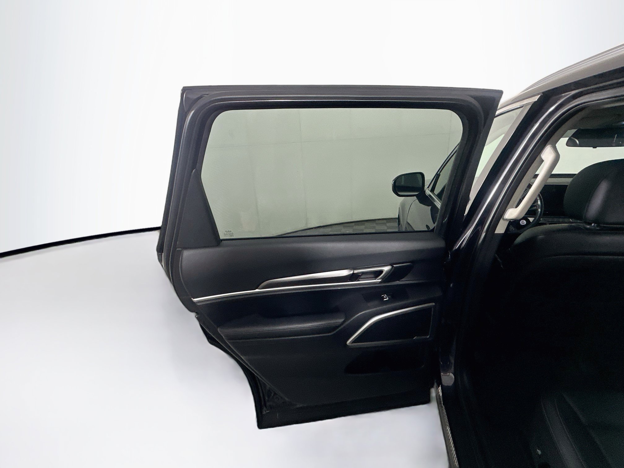 Used 2025 Kia Telluride S FWD image 27