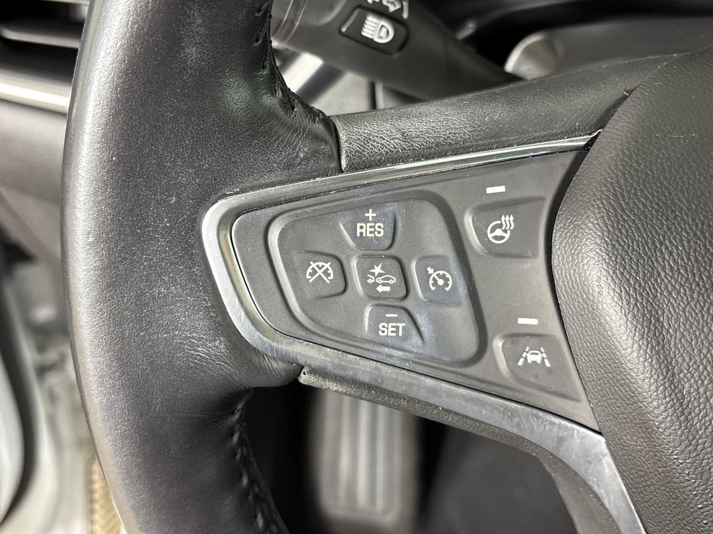 Used 2021 Chevrolet Equinox Premier FWD image 18