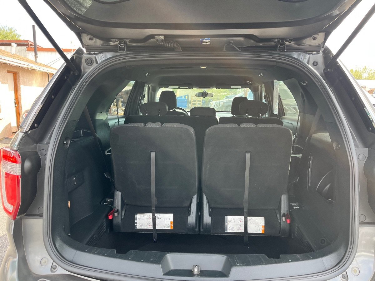 Used 2019 Ford Explorer XLT FWD image 31