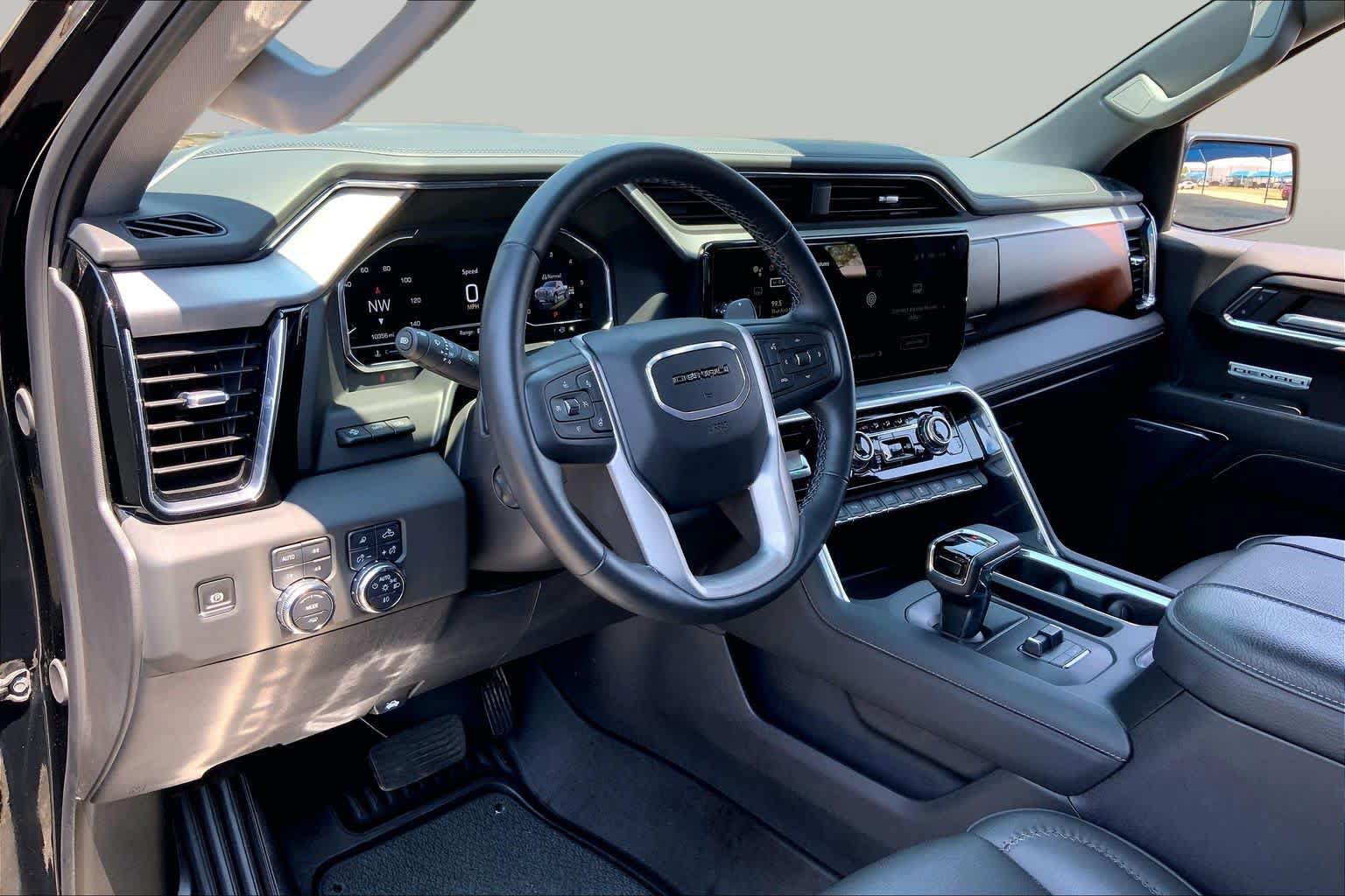 Used 2024 GMC Sierra 1500 Denali w/ Denali Reserve Package AWD/4WD image 18