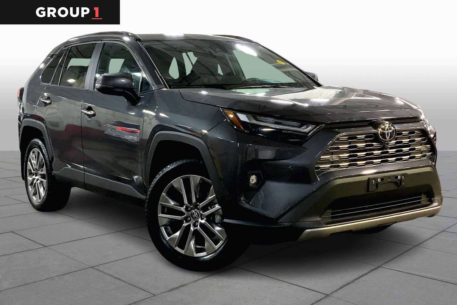 Used 2025 Toyota RAV4 Limited image 2