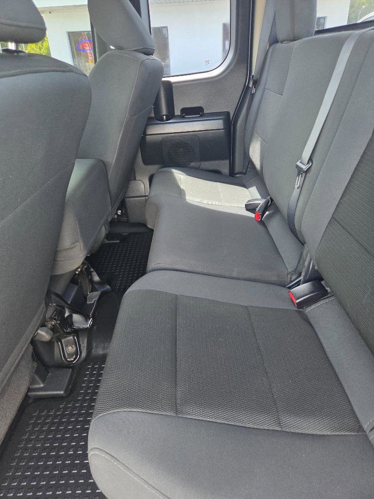 Used 2014 Nissan Titan S RWD image 12