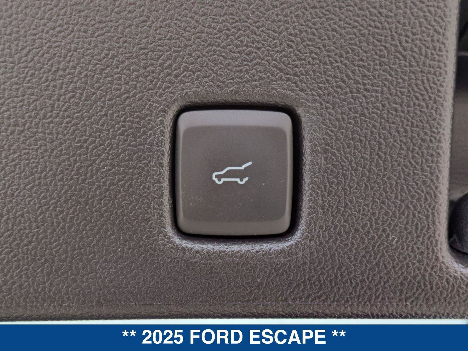New 2025 Ford Escape SE FWD image 24