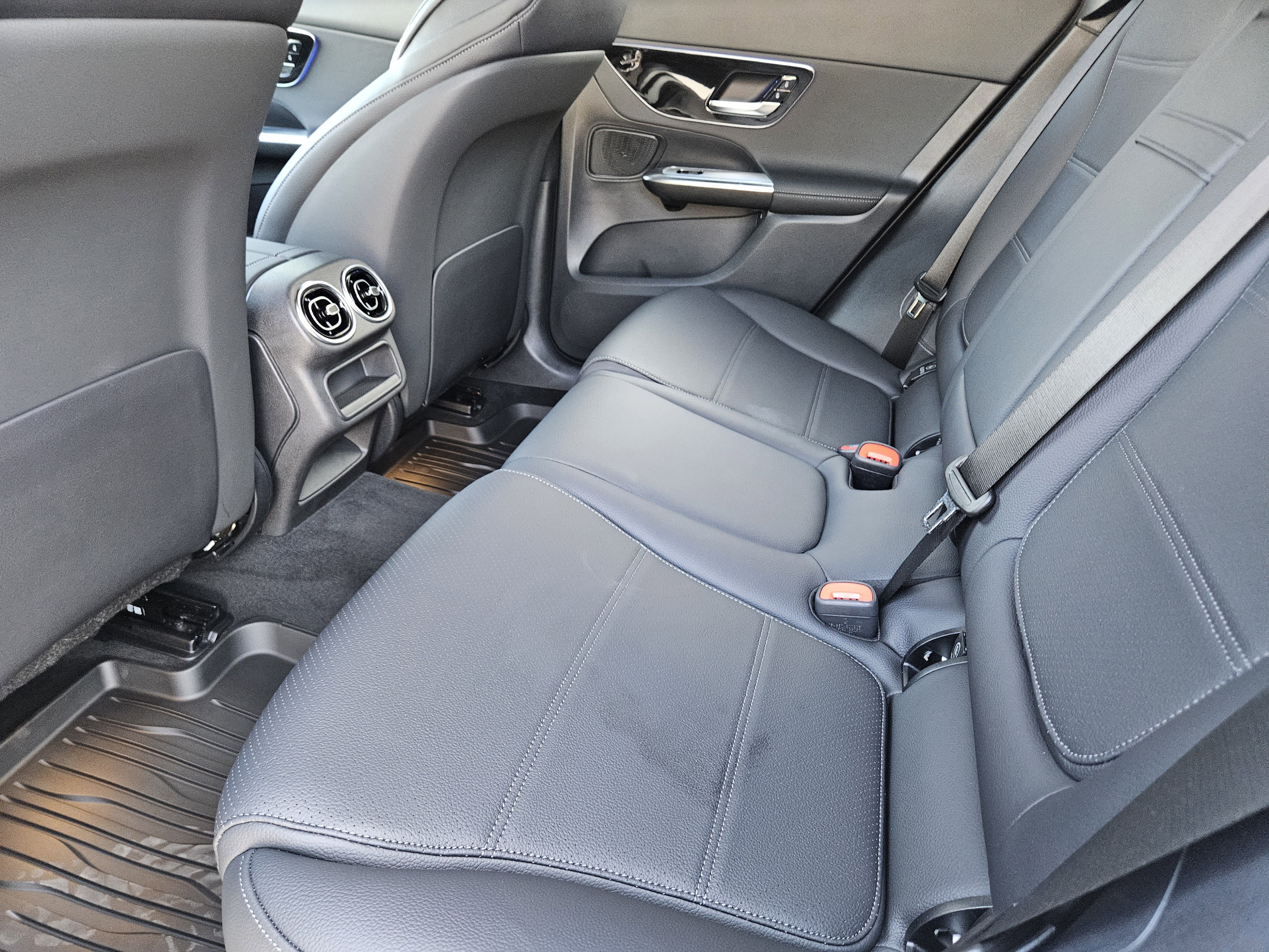 Certified 2025 Mercedes-Benz GLC 300 image 56