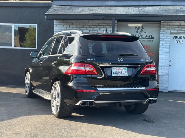 Used 2012 Mercedes-Benz ML 63 AMG 4MATIC w/ AMG Performance Pkg image 17