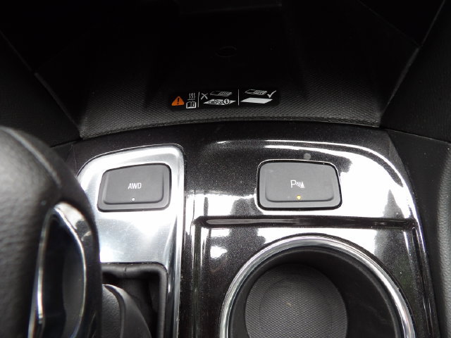 Used 2023 Chevrolet Equinox Premier AWD/4WD image 33