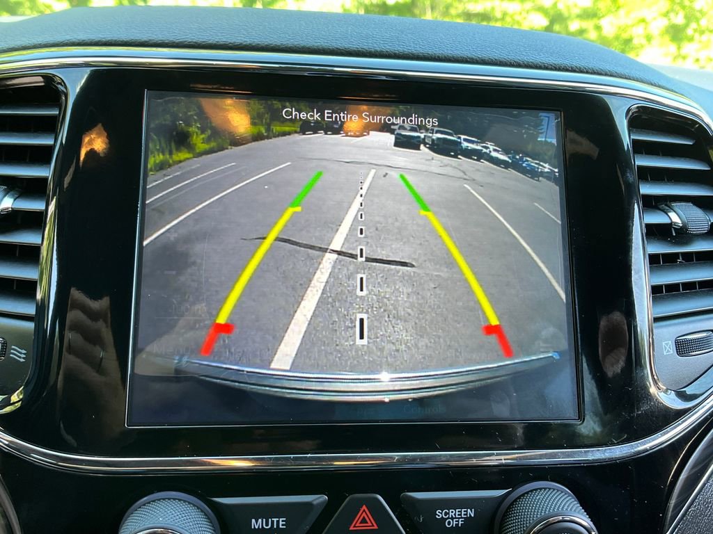 Used 2019 Jeep Grand Cherokee Limited image 19