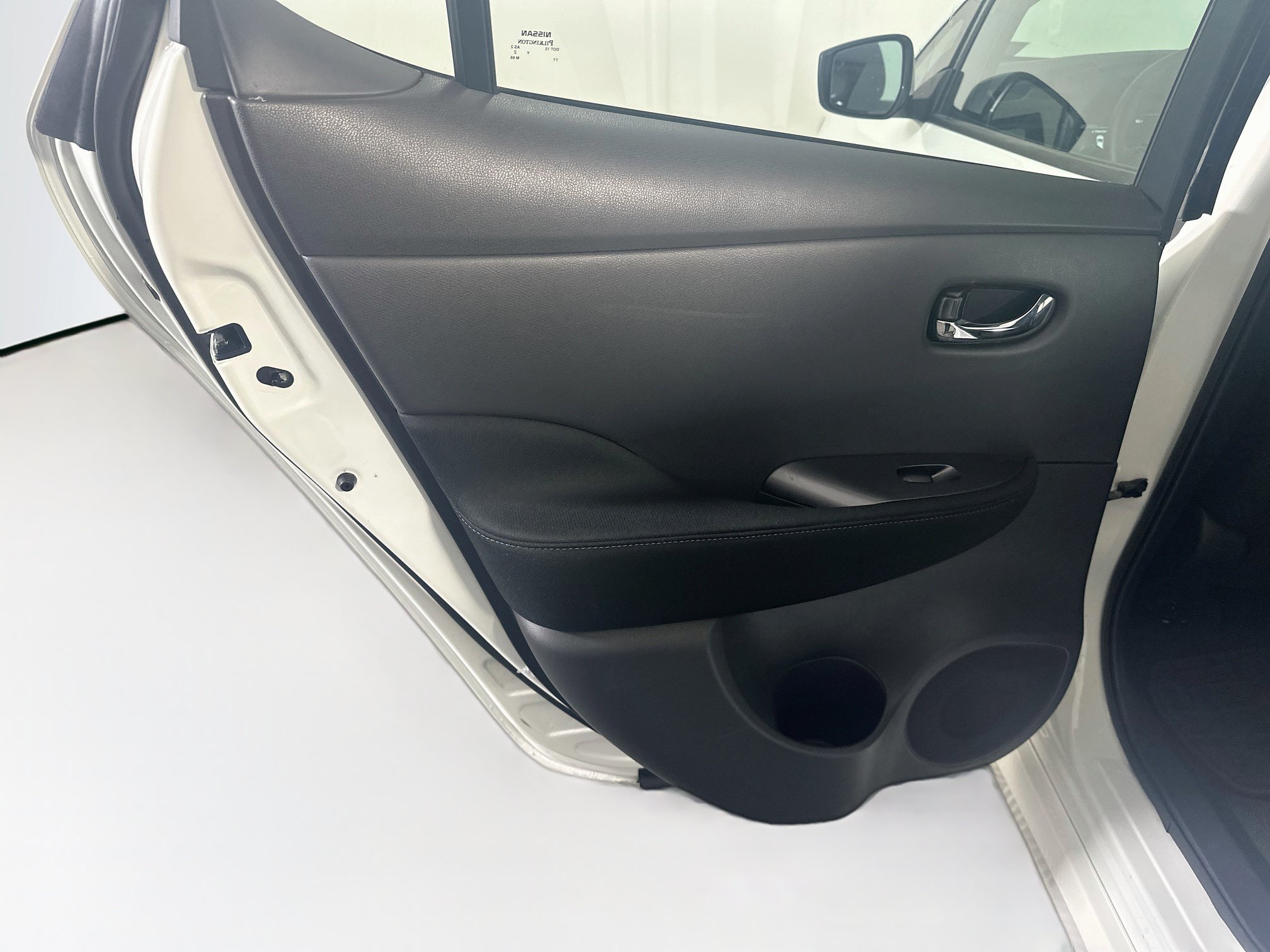 Used 2024 Nissan Leaf S FWD image 27