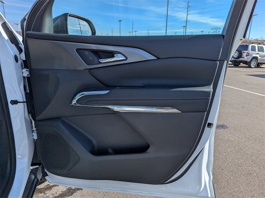 New 2026 Chevrolet Traverse LT w/ LPO, Floor Liner Package image 41