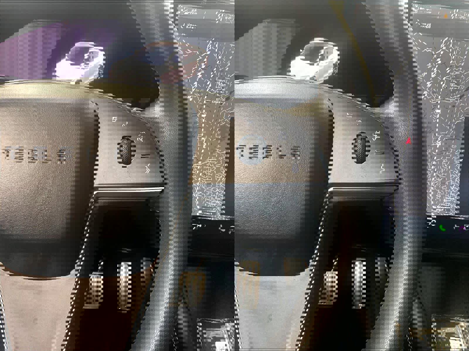 Used 2022 Tesla Model S image 23