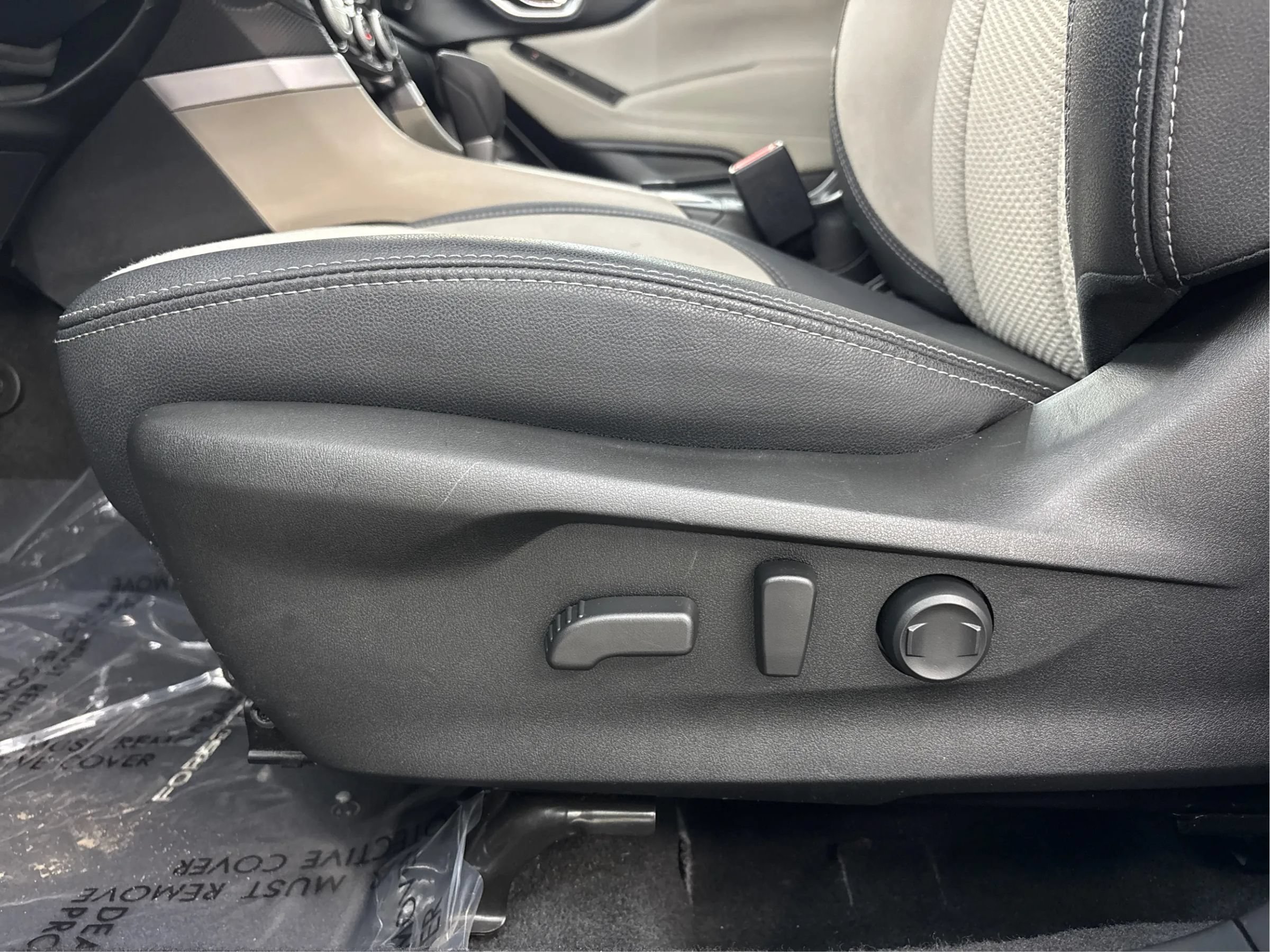 Used 2023 Subaru Forester Premium AWD/4WD image 24