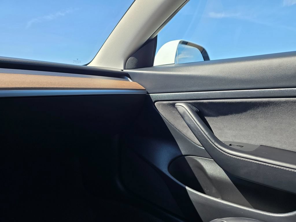 Used 2021 Tesla Model 3 Standard Range Plus RWD image 29