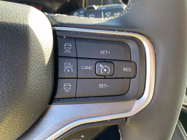 Used 2025 Jeep Wagoneer Series III w/ 8-Passenger Seating Package AWD/4WD image 21