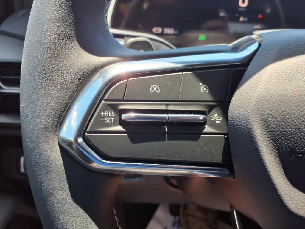 New 2025 Chevrolet Silverado EV LT image 45