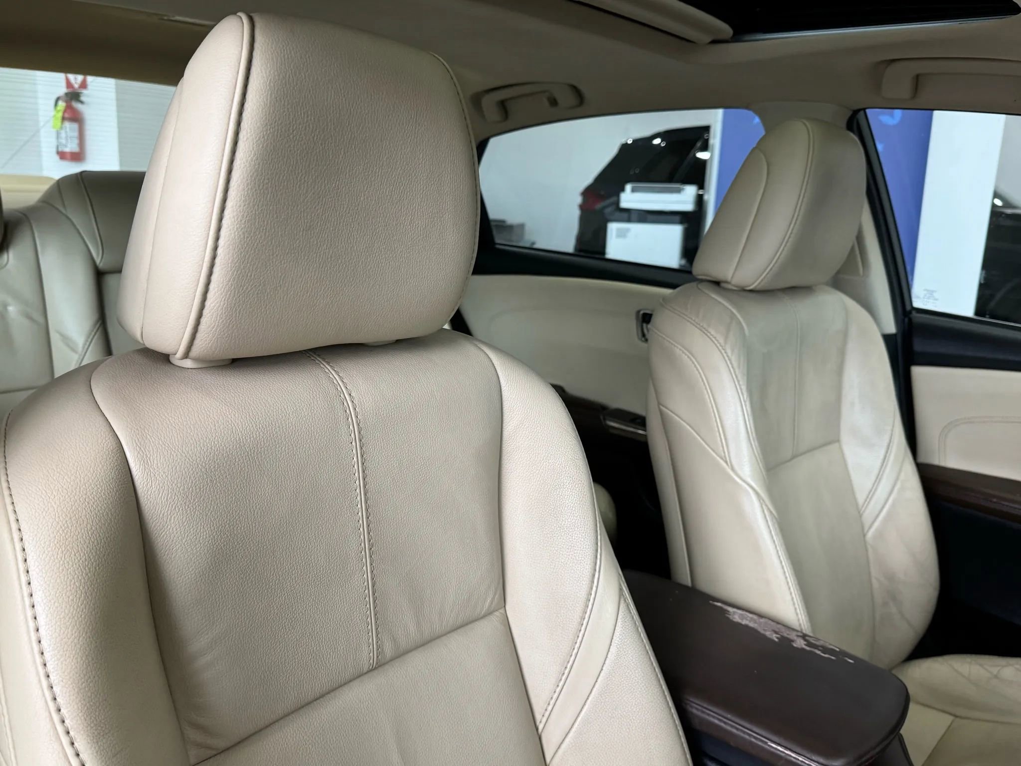 Used 2015 Toyota Avalon XLE image 23