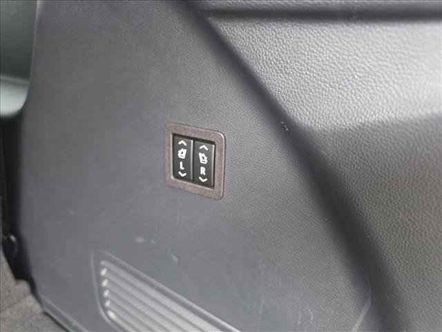 Used 2021 Buick Enclave Avenir w/ Avenir Technology Package FWD image 22