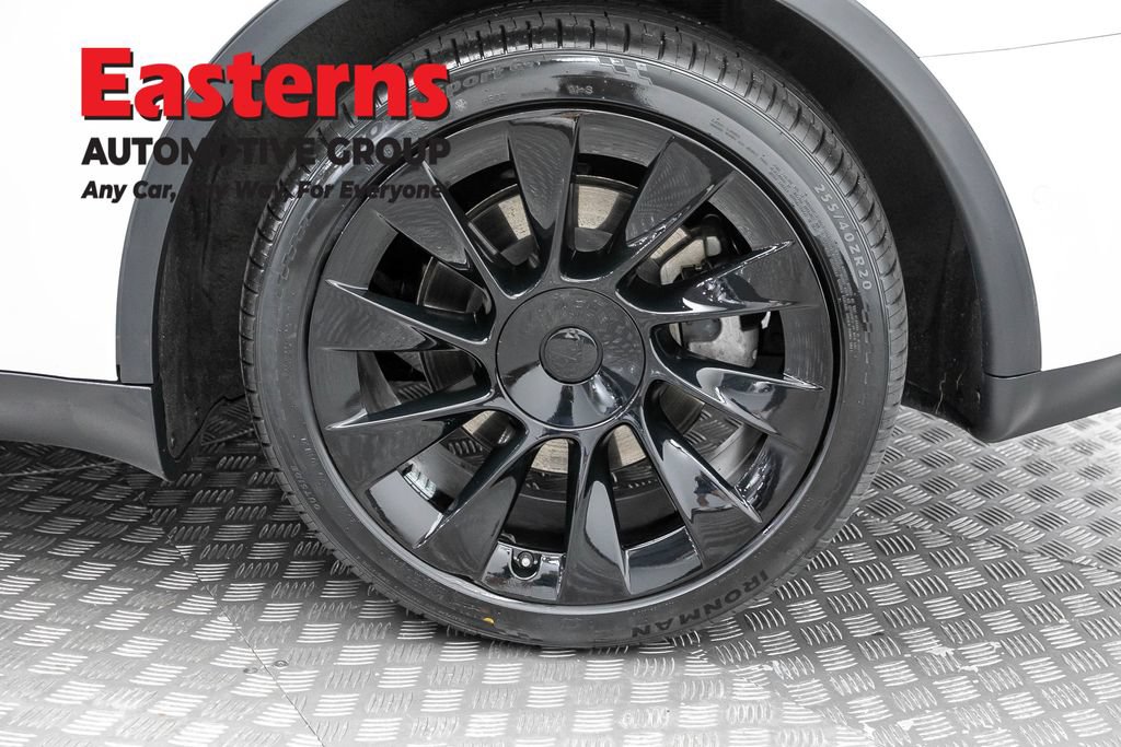 Used 2021 Tesla Model Y Long Range AWD/4WD image 27